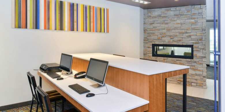 Hotel Holiday Inn Express - Alliance