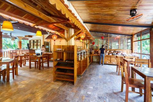 Hotel Bauhinia Resort & Spa