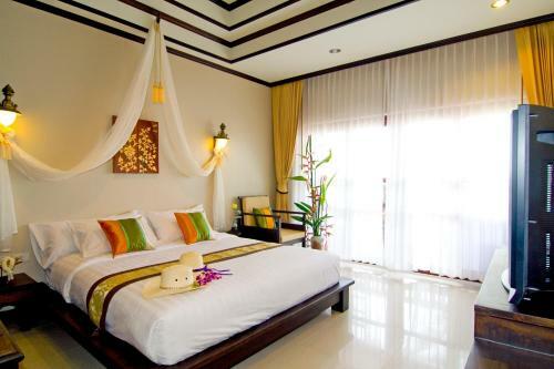 Hotel Kanok Buri Resort And Spa