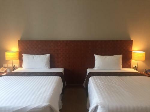 Sunee Grand Hotel And Convention Center