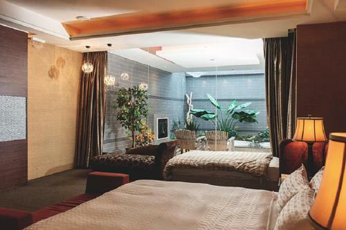 Qin Hai Motel