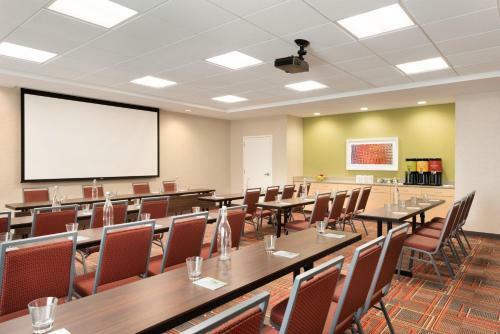 Hotel Home2 Suites By Hilton Milwaukee Brookfield