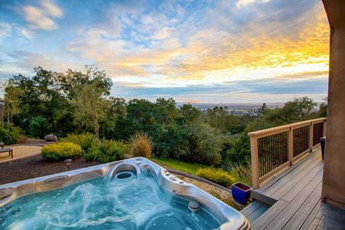Spacious Santa Rosa House
