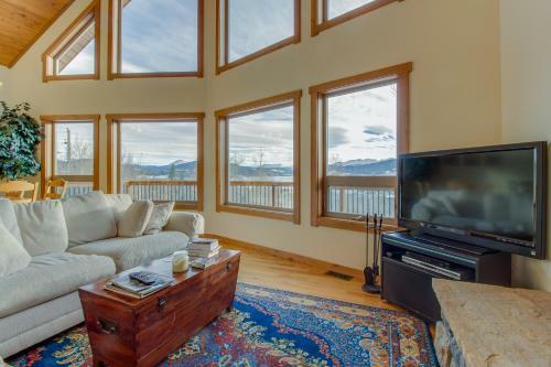 Ptarmigan Mountain Home