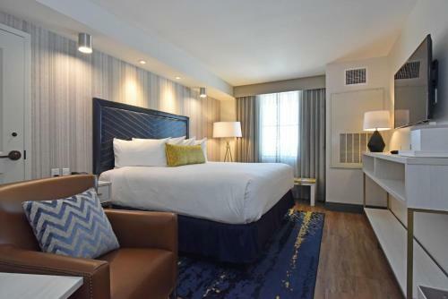 Tiverton Casino Hotel