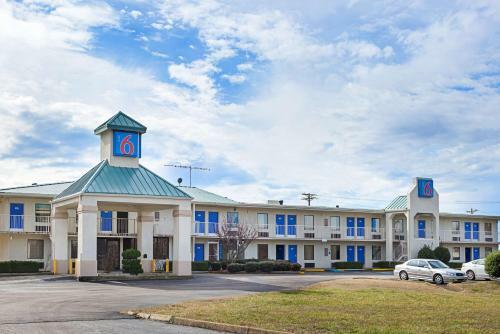 Hotel Motel 6 Brownsville Bells