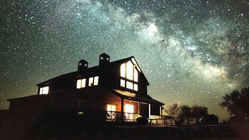 Comstock Premier Lodge Llc