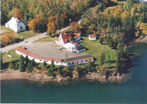 Redclyffe Shore Motor Inn