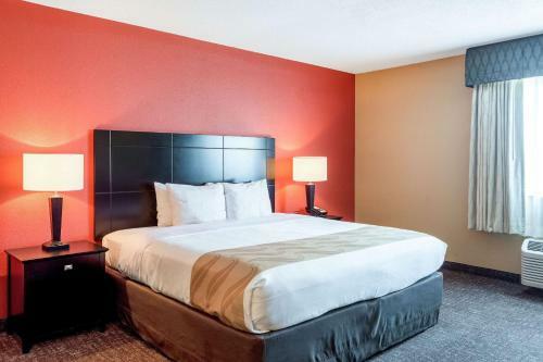Hotel Aloha Inn & Suites