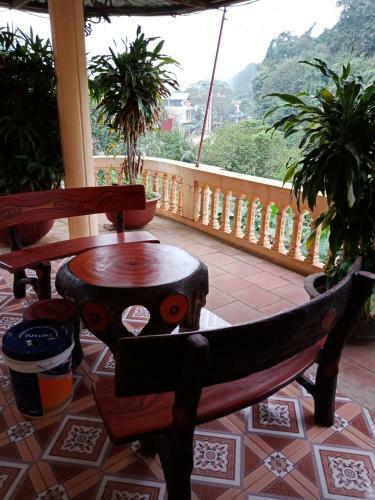 Cuc Phuong Hao Tham Homestay Hotel