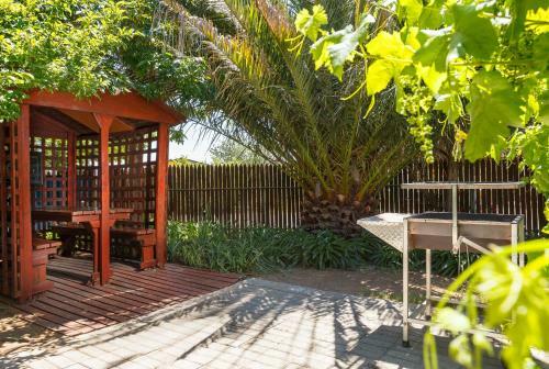 Hostal Sunrose Group Of Guesthouses