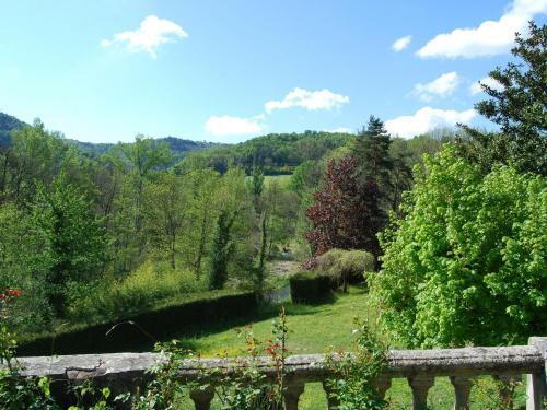 Charming Holiday Home In Etables With Swimming Pool