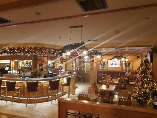 Cross Square Hotel