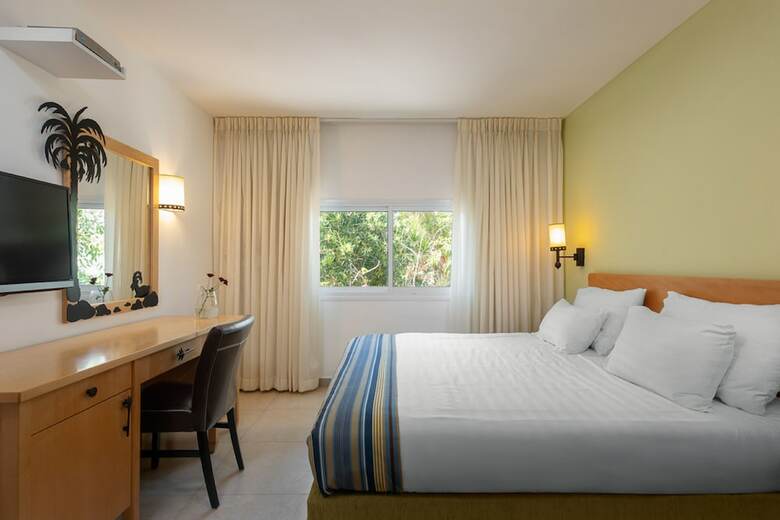 Ein Gedi Kibbutz Hotel