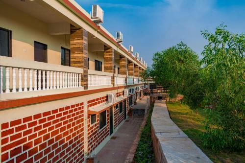 Hotel Mango Valley Resort Ganpatipule