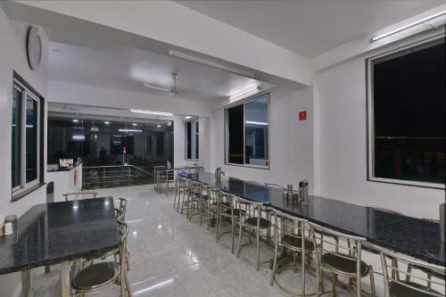 Hotel Oyo 60812 Ocimum Palace