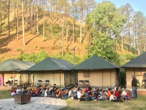 Hotel Chaukhamba Camps & Huts