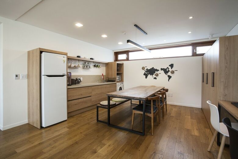 Hostal Puzzlestay House