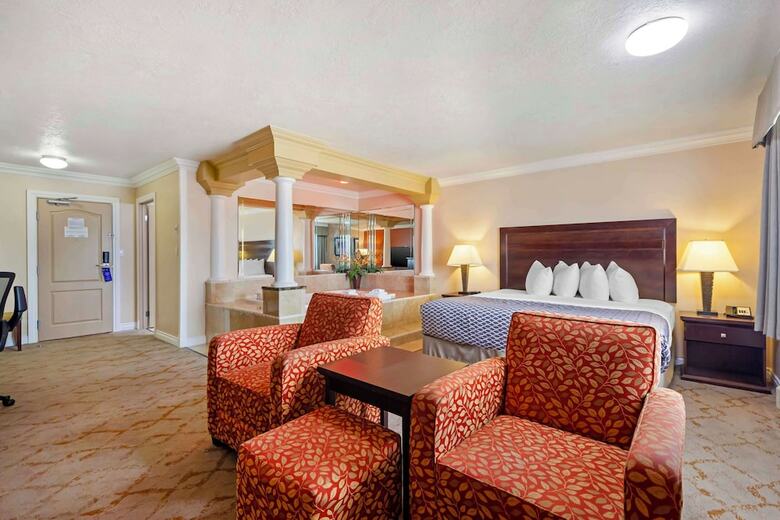 Best Western Plus Mirage Hotel And Resort