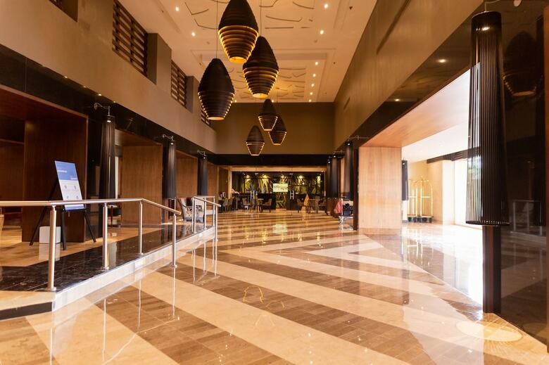 Hotel Wyndham Grand Cancun All Inclusive Resort & Villas