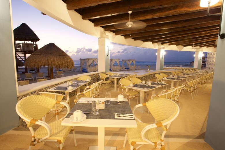 Hotel Wyndham Grand Cancun All Inclusive Resort & Villas