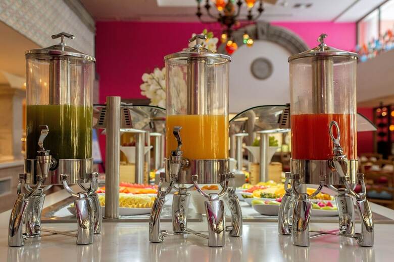 Hotel Wyndham Grand Cancun All Inclusive Resort & Villas