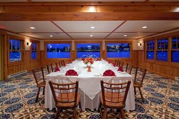 Hotel Crowne Plaza Lake Placid Resort