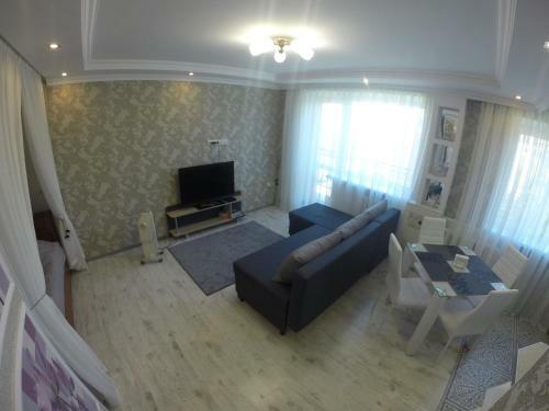 Apartment On Leninskiy 127