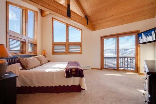 Ski Trail Lodge II