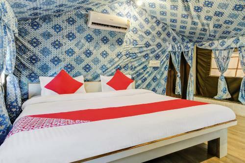 Oyo 41341 Hotel Paradise Tent Resorts