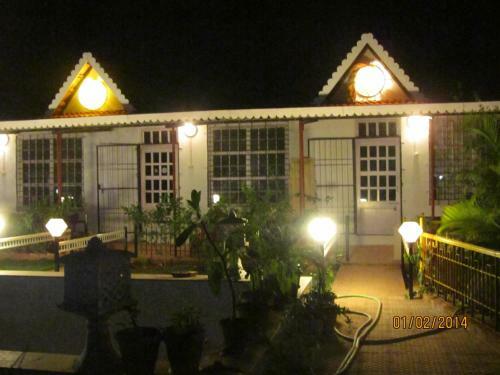 Hotel Sona Villa, The Lake Chalet
