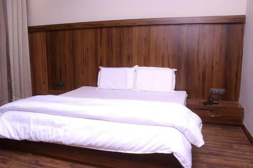 T P Garden & Hotel