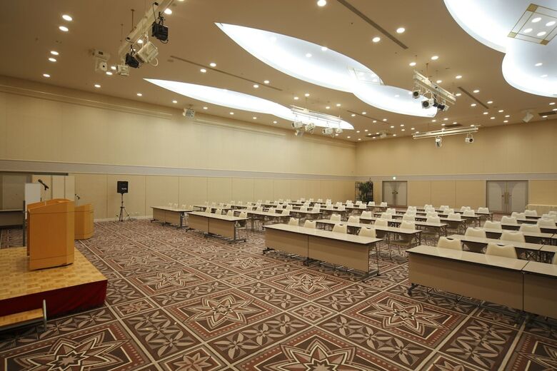 Royal Hotel Toyama Tonami