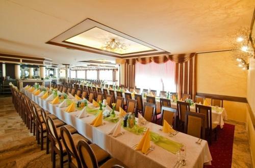 Hotel Skalny Dworek
