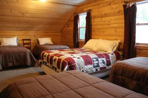 Sugar Loaf Lodge & Cabins
