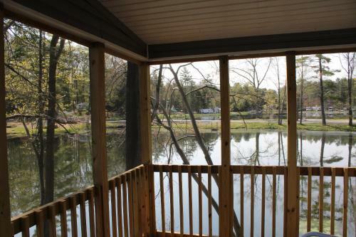 Alpine Lake Lakefront Park Model 4