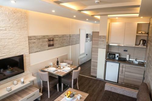 Marrilux Apartments