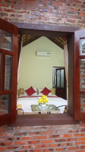Tam Coc Mountain Lake Homestay