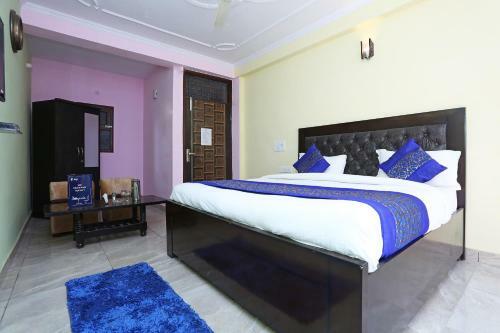 Hotel Oyo 11504 N D Star Residency