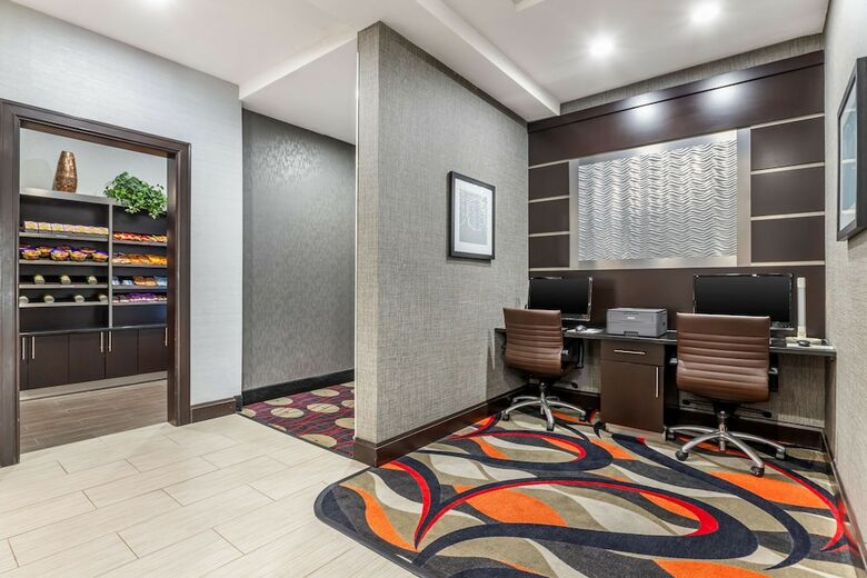 Best Western Plus Coweta's 1st Hotel