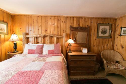 Hotel Silver Fork Lodge & Restaurant