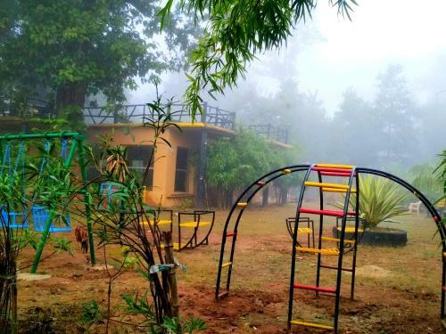 Hotel Royal Bamhni Holiday Resort