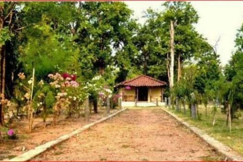 Hotel Royal Bamhni Holiday Resort