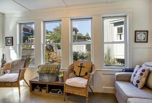 Dreaming Out Loud Two-bedroom Home