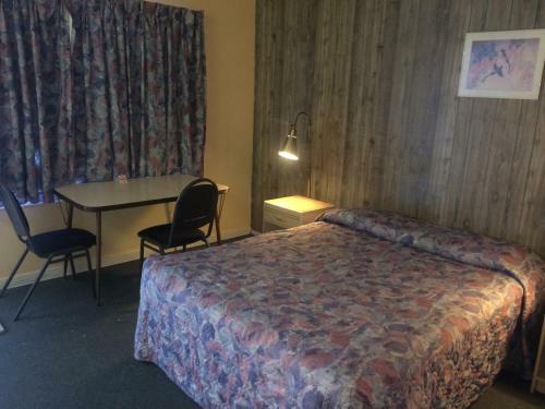 Road Runner Motel