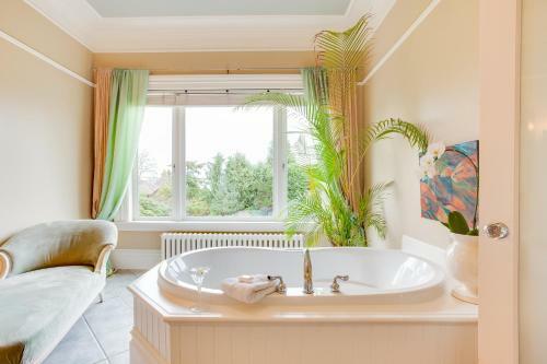 Bed & Breakfast Fairholme Manor Inn