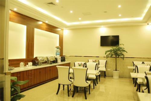 Shell Anhui Hefei Shushan District Electronic Industrial Park Hotel