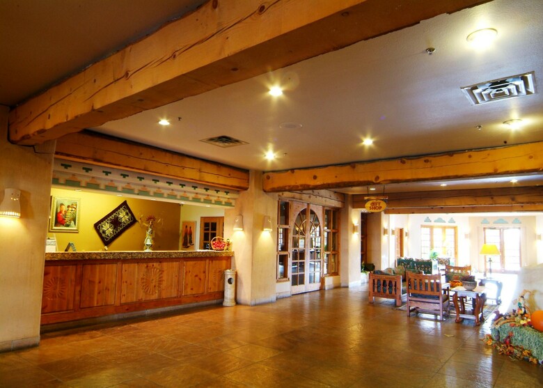 Hotel Courtyard By Marriott At Lake Powell - Page