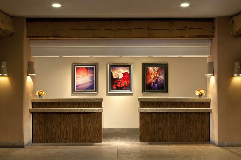 Hotel Courtyard By Marriott At Lake Powell - Page