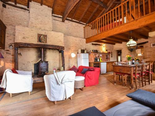 Vintage Holiday Home In Villefranche-du-perigord With Sauna